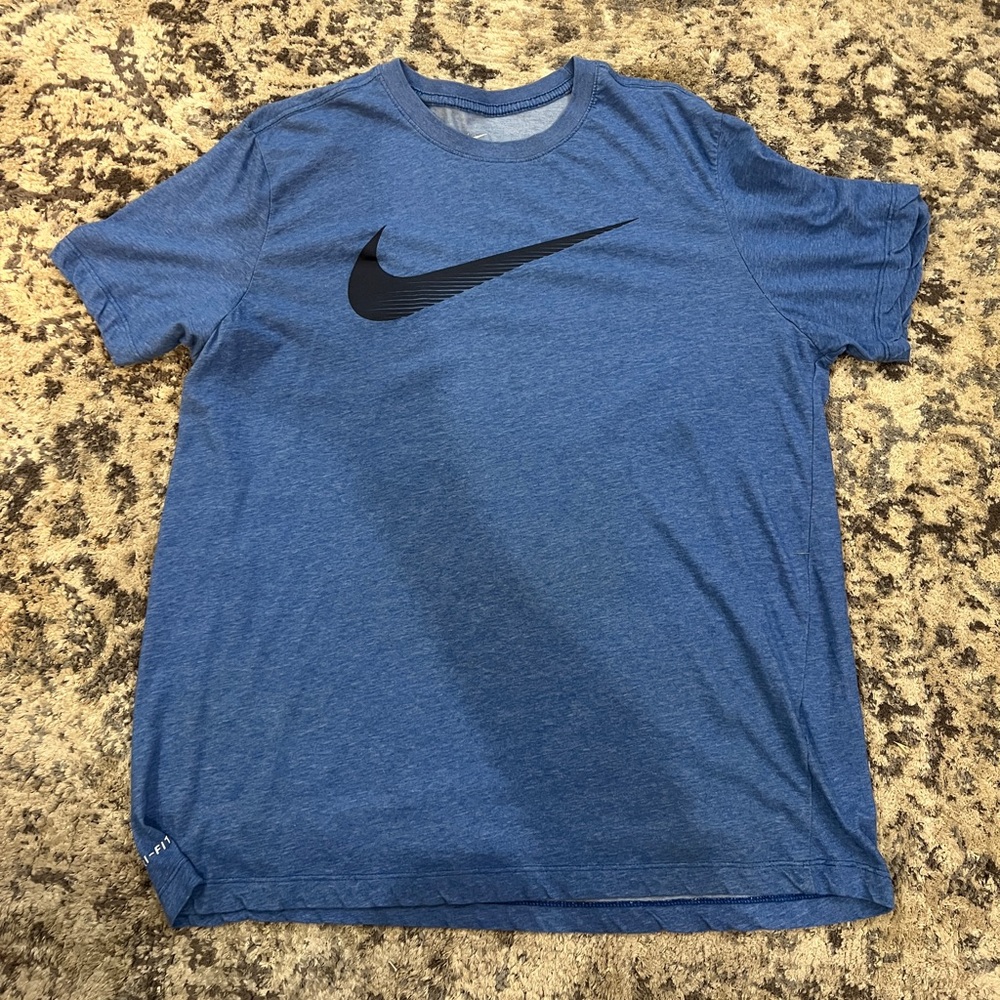 Nike short sleeve Tshirt dri-fit XLg